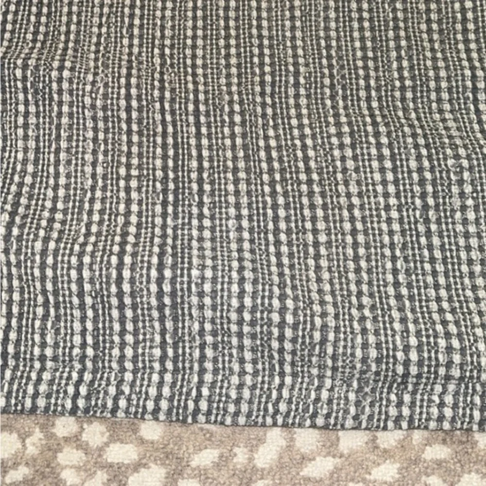 2‎ x Pottery Barn Honeycomb Textured Grey Standard Pillow Covers 26 x 20